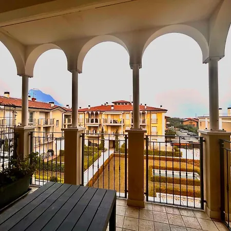 Relais Fasanella Attico - Di Garda Apartment *