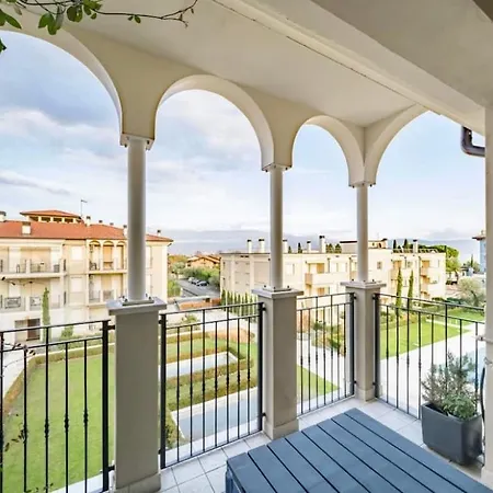 Relais Fasanella Attico - Di Garda Apartment