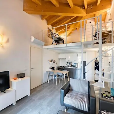 Relais Fasanella Attico - Di Garda Apartment *